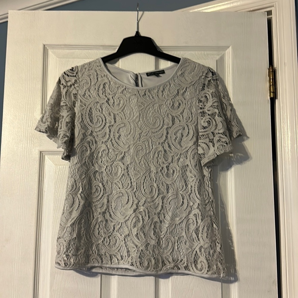 ADRIANNA Papell womens top; size medium